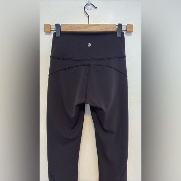 Lululemon In Movement 7/8 Tight Everlux , sz 4 - Picture 7 of 10